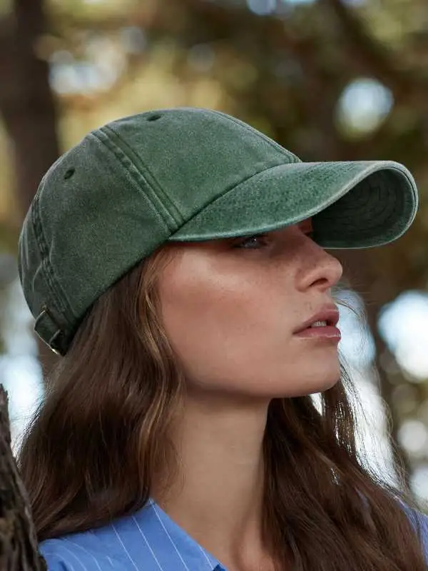 Caps & headgear - Image 3